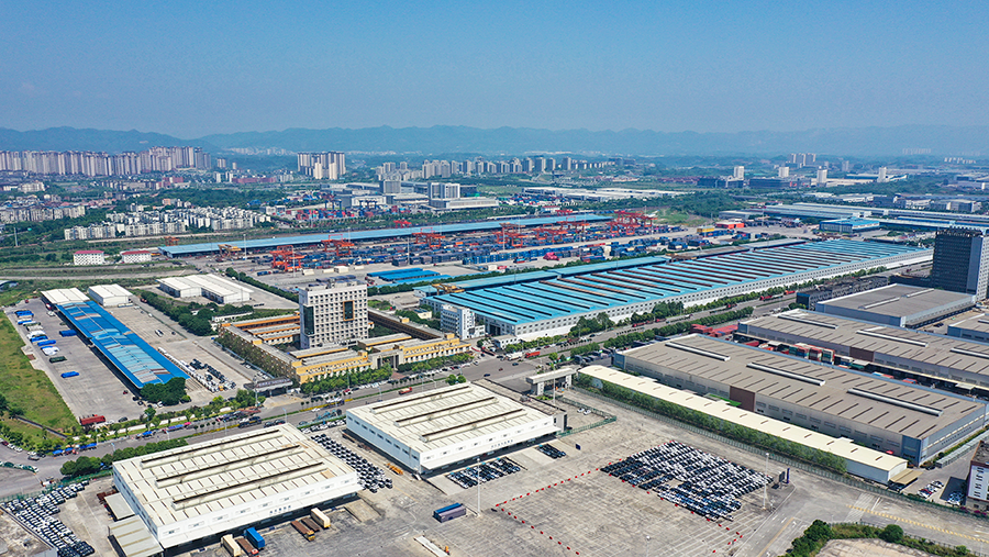 重庆国际铁路港综合保税区无缝对接重庆铁路口岸、团结村重庆集装箱中心站、陆海新通道重庆无水港.png