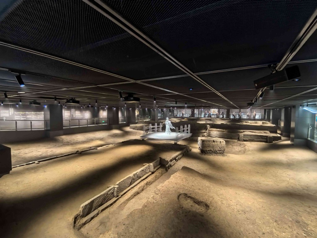 178097558465429278447574151124.jpg