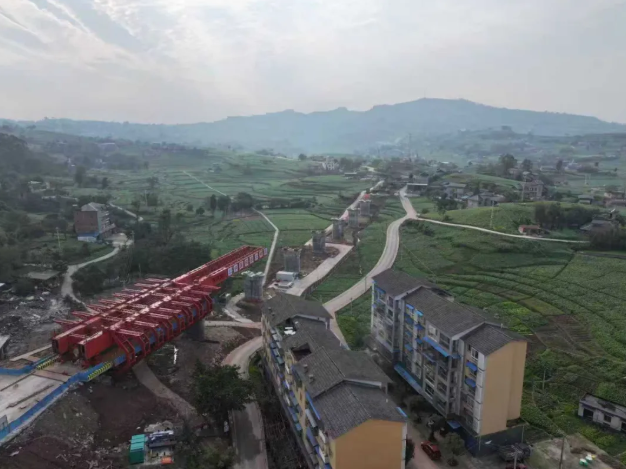 阶段性重大进展 宜涪高铁首个桥梁上部结构开始施工1.png